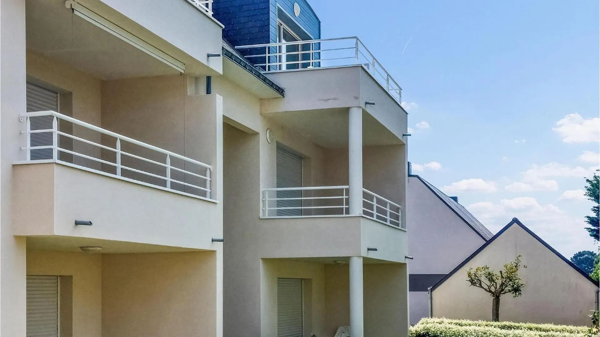 Beautiful Apartment In Damgan With Wifi